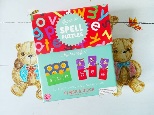 Spell Puzzles - łączenie literek w słowa po angielsku dla dzieci